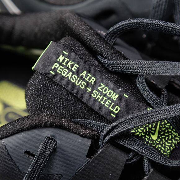 Nike Air Zoom Pegasus 39 Shield Black Green Running Shoes Mens 11 DO7625-002 - Picture 15 of 16